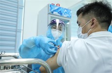 Le Vietnam s'efforce de négocier pour renforcer la couverture vaccinale
