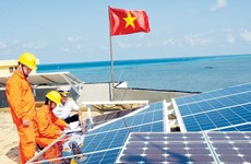 L'approvisionnement en électricité à Truong Sa contribue au maintien de la sécurité nationale