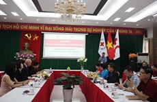 Les Croix-Rouges vietnamienne et canadienne coopèrent dans des activités humanitaires