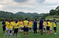 Football féminin: l’équipe vietnamienne U18 termine un entraînement au Japon