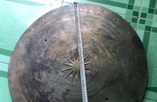 Le plateau d’un ancien tambour de bronze retrouvé à Dong Thap
