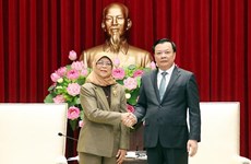 Hanoi veut promouvoir ses liens avec les partenaires singapouriens