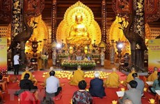 Afflux de touristes à la cérémonie d'ouverture de la fête de la pagode Bai Dinh 2023