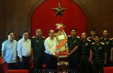Meilleurs vœux du Têt à des unités des forces armées de Ho Chi Minh-Ville