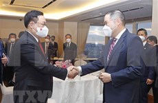 Le président de l'AN rencontre des hommes d’affaires sud-coréens