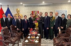 Les ambassades du Laos dans plusieurs pays félicitent la Fête nationale du Vietnam