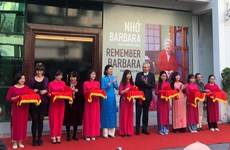 L’exposition « Rappelle-toi Barbara » arrive au Musée des Femmes du Vietnam