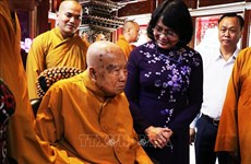 La vice-présidente félicite les bouddhistes de Dong Nai