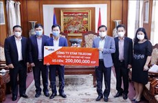 Une coentreprise Vietnam-Laos soutient le Fonds de vaccins contre le COVID-19