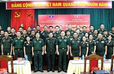 Formation en histoire militaire pour des officiers de l'armée populaire du Laos