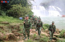 Les gardes-frontières de Dàm Thuy accompagnent les minorités ethniques locales
