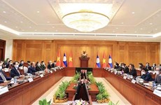 Entrevue entre le président Nguyên Xuân Phuc et le président de l’AN du Laos
