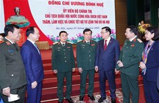 Têt : le président de l’Assemblée nationale rend visite au Commandement militaire de Hanoi