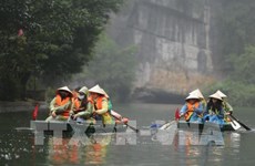 Ninh Binh : les touristes affluent au complexe d’écotourisme de Trang An