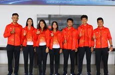 Les jeunes joueurs de tennis participent aux tournois internationaux au Sri Lanka