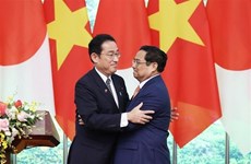 Le Premier ministre japonais Kishida Fumio visite le Vietnam