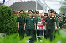 Diên Biên : inhumation des restes de six soldats vietnamiens tombés au Laos