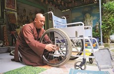 Seconde vie pour les fauteuils roulants, nouvelle vie pour les handicapés