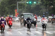 Les fortes pluies continuent de frapper le Nord et Thanh Hoa au Centre