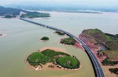 Le chef du gouvernement inaugure l’autoroute Vân Dôn-Mong Cai