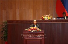 Le Premier ministre Pham Minh Chinh félicite son nouveau homologue lao