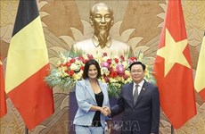La présidente du Sénat de Belgique en visite officielle au Vietnam