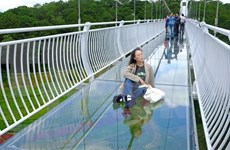 Inauguration à Da Lat du premier pont en verre des Hauts-Plateaux du Centre
