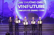 Prix VinFuture 2023 : le président salue la noble mission des scientifiques