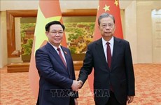Le président de l’AN Vuong Dinh Huê en visite officielle en Chine