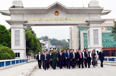 Une délégation vietnamienne se rend en Chine pour un échange d'amitié