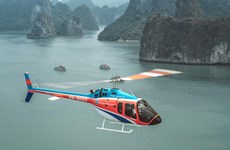 CNN Travel : Faire un vol en hélicoptère au-dessus de la baie d’Ha Long est une nouvelle expérience