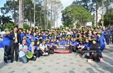 Des étudiants malaisiens au Vietnam pour la campagne de volontariat « Été vert » 2019
