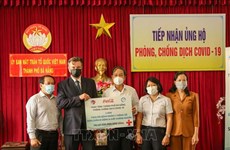 Les dons se multiplient à Dà Nang pour soutenir la lutte anticoronavirus