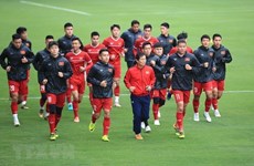 L'équipe de football du Vietnam s'entraîne avant le match retour au Stade My Dinh