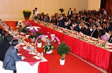 Des représentants des provinces cambodgiennes se rendent à Tay Ninh à l’occasion du Têt