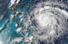 Les Philippines évacuent près de 1.800 personnes en réponse à la tempête Molave