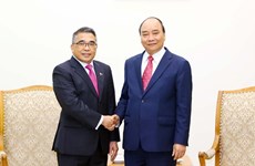 Le Premier ministre Nguyên Xuân Phuc reçoit l'ambassadeur des Philippines