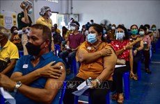 La Thaïlande va de l'avant avec un programme de vaccination de masse 