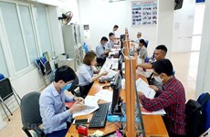 Travailleurs touchés par la pandémie : plus de 370 milliards de dongs d'assurance-chômage versés