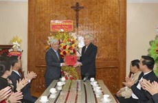 Le président du FPV partage la joie de Noël avec les catholiques de Kon Tum