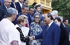 Le président reçoit des invités internationaux à l'occasion du 50e anniversaire des Accords de paix 