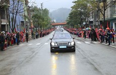 Le convoi transportant le président Kim Jong-un a quitté Dong Dang pour Hanoi