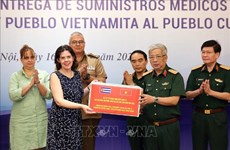 COVID-19 : Le ministère vietnamien de la Défense fait don de fournitures médicales à Cuba