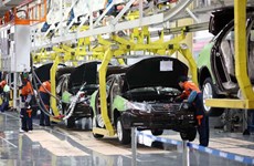 Vietnam et Russie devront bientôt signer un protocole de coopération sur l’automobile