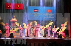Ho Chi Minh-Ville fête le 55e anniversaire des relations traditionnelles Vietnam - Cambodge