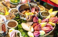 Le festival gastronomique de Huê attire un grand nombre de visiteurs