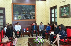 Presse: le journal Nhan Dan reçoit des délégations cubaine et sud-coréenne