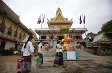 COVID-19 : remise d’une aide financière au Cambodge