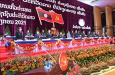Félicitations pour le succès du 11e Congrès national du Front d’édification nationale du Laos