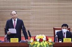 Le président Nguyen Xuan Phuc en visite à Nghe An